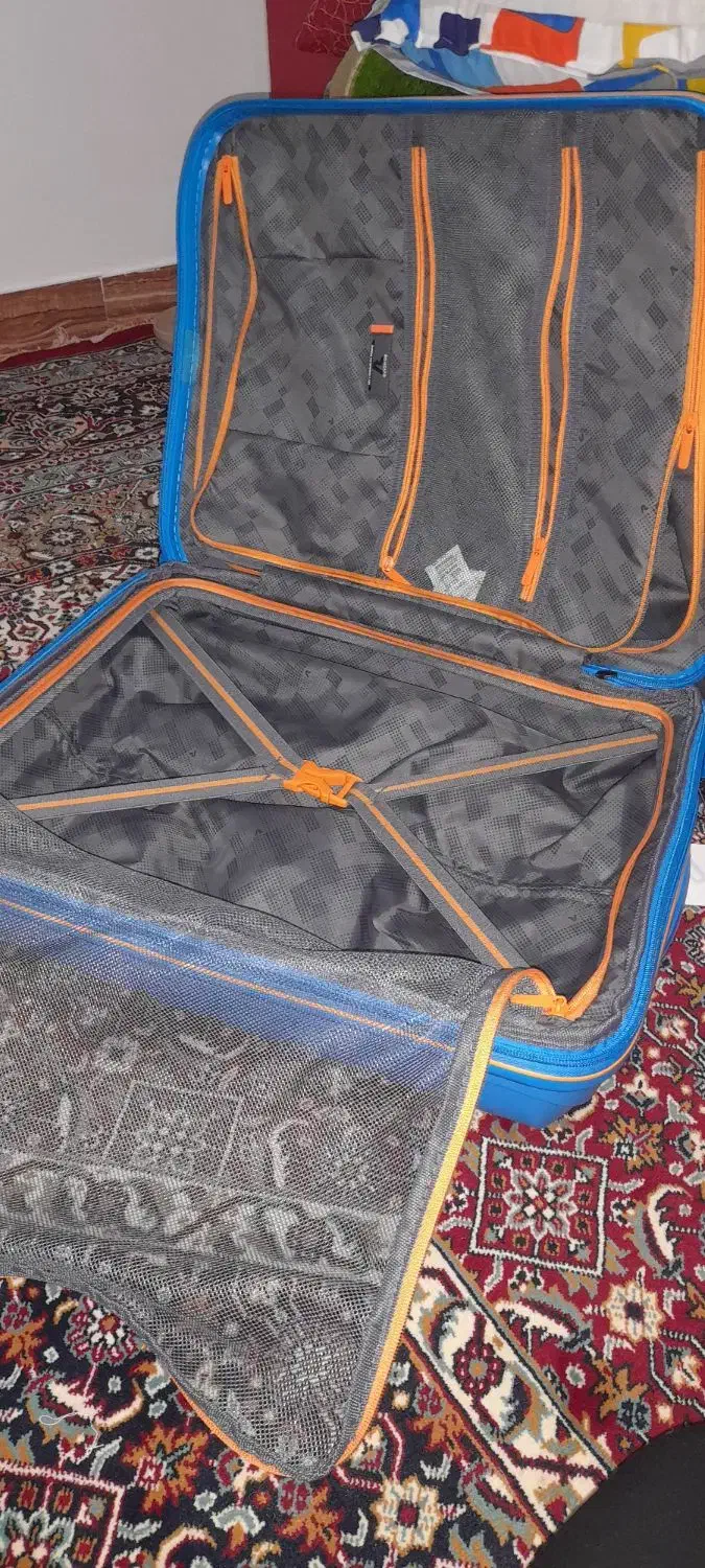 چمدان|کیف، کفش، کمربند|گرمدره, |دیوار