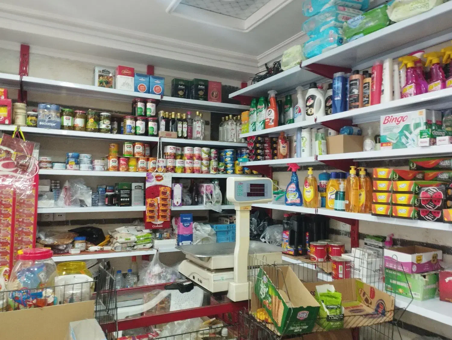 رهن  و اجاره|اجارهٔ مغازه و غرفه|ری, شهادت|دیوار