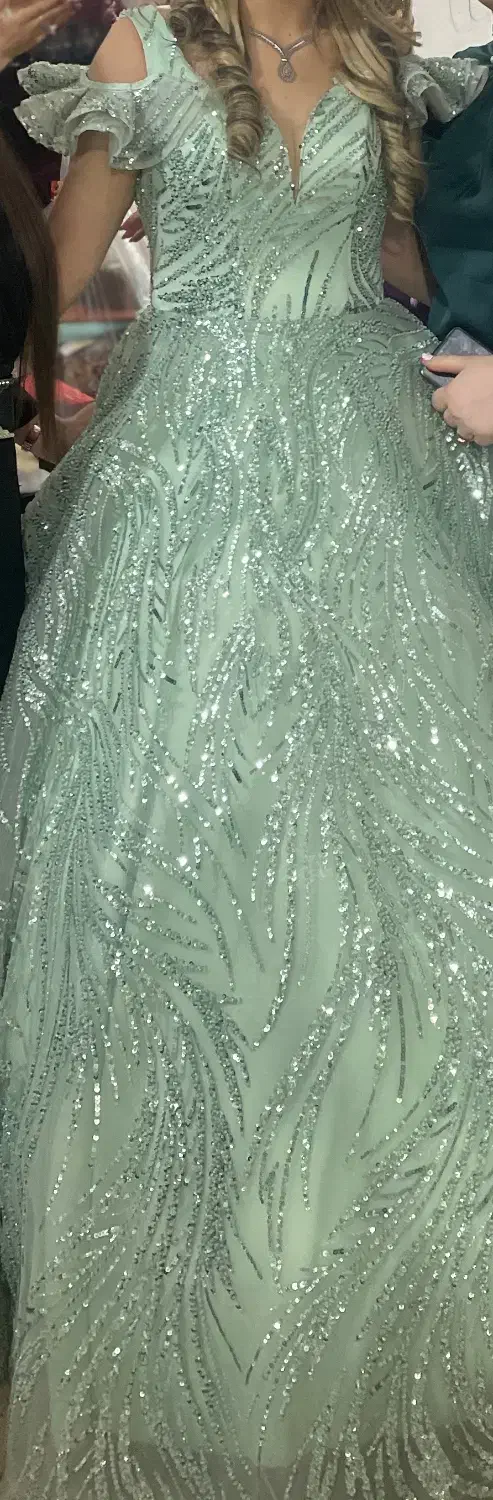 لباس نامزدی یا پاتختی|لباس|ورامین, ورامین|دیوار