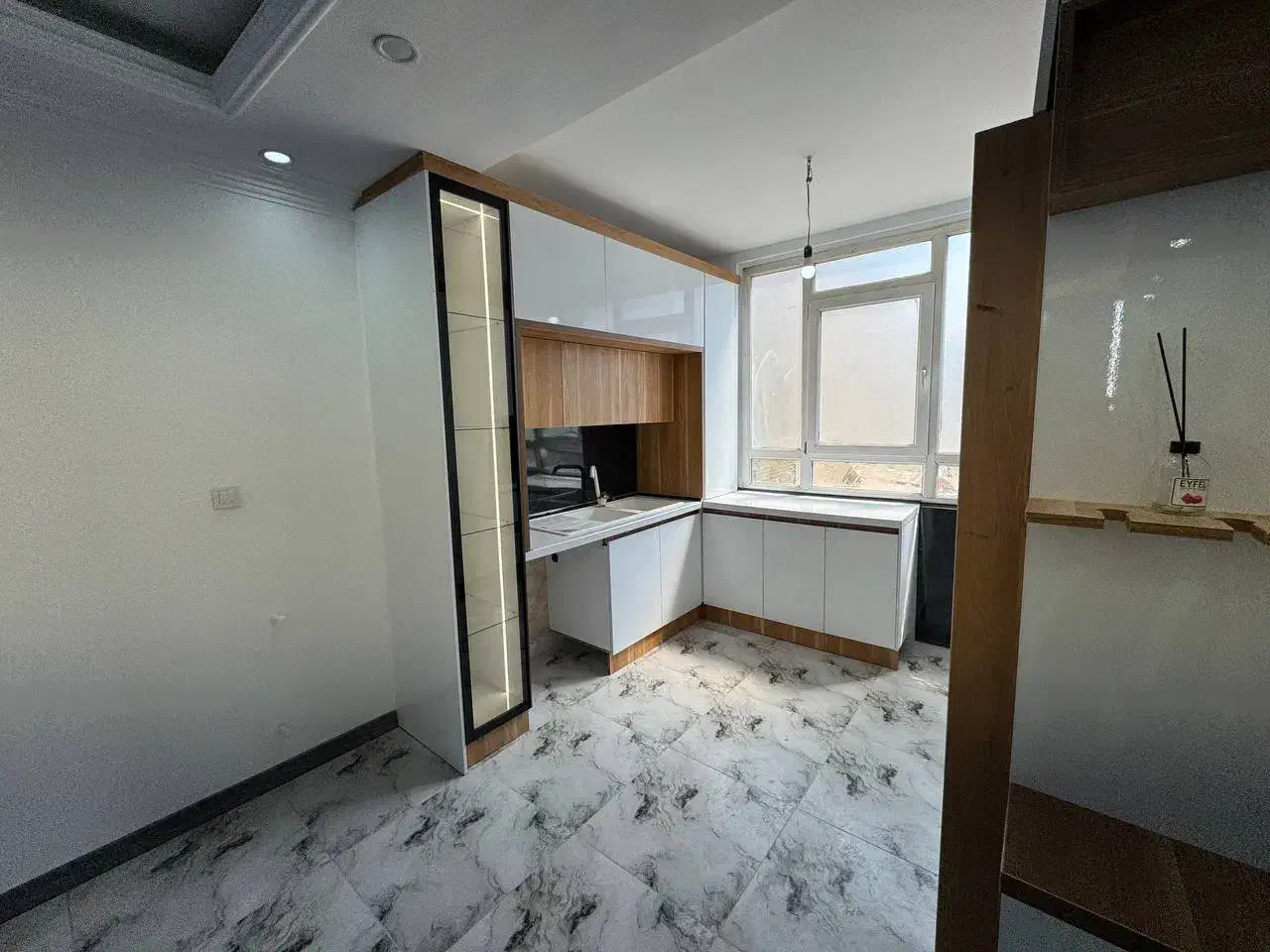 ۵۶ متر / طبقه اول / تراورتن/ پکیج کولرگازی|فروش آپارتمان|اندیشه, اندیشه فاز ۱|دیوار