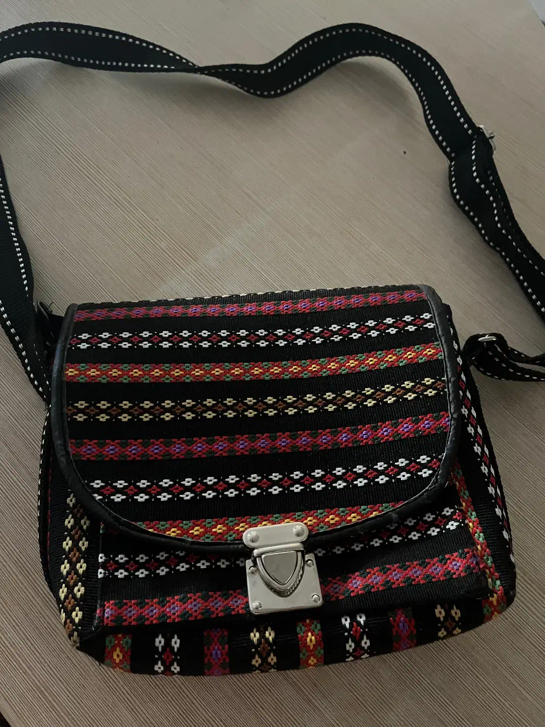 کیفهای خوشگل|کیف، کفش، کمربند|بابل, |دیوار