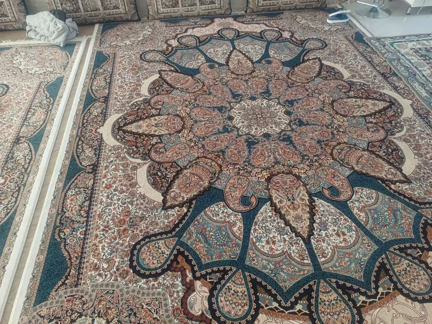 فرش و پشتی|فرش|چناران, |دیوار