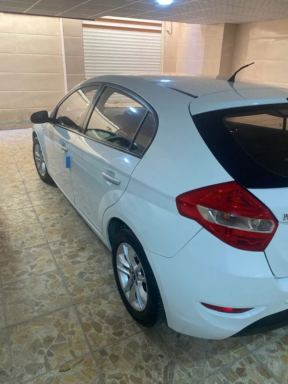 برلیانس۳۲۰|خودرو سواری و وانت|رشت, یخسازی|دیوار