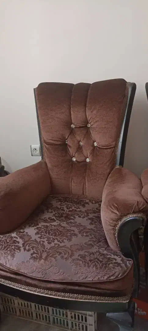 مبل راحتی سلطنتی با چوب گردو|مبلمان خانگی و میز عسلی|گرگان, |دیوار