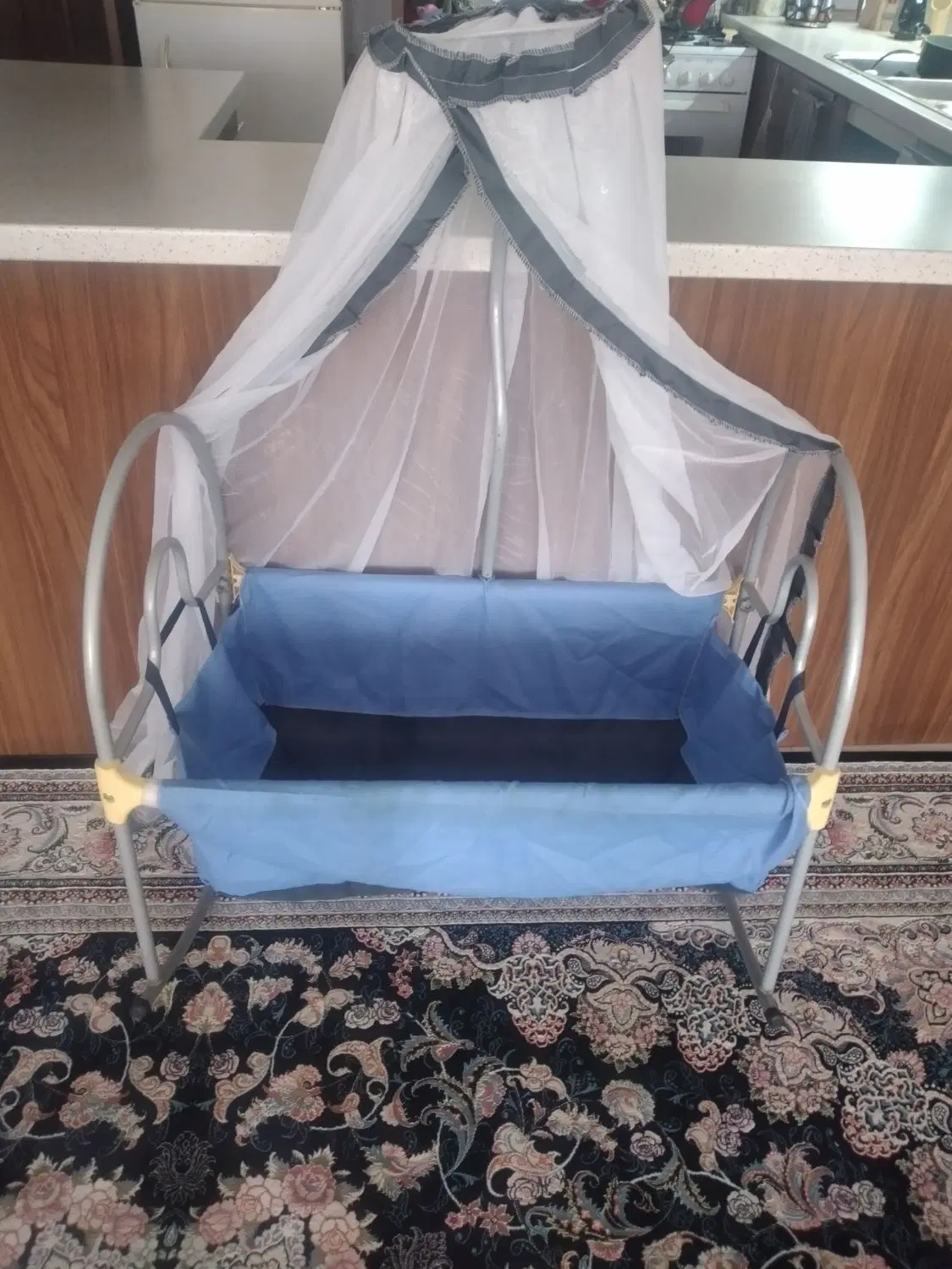 گهواره|اسباب و اثاث بچه|رودهن, |دیوار
