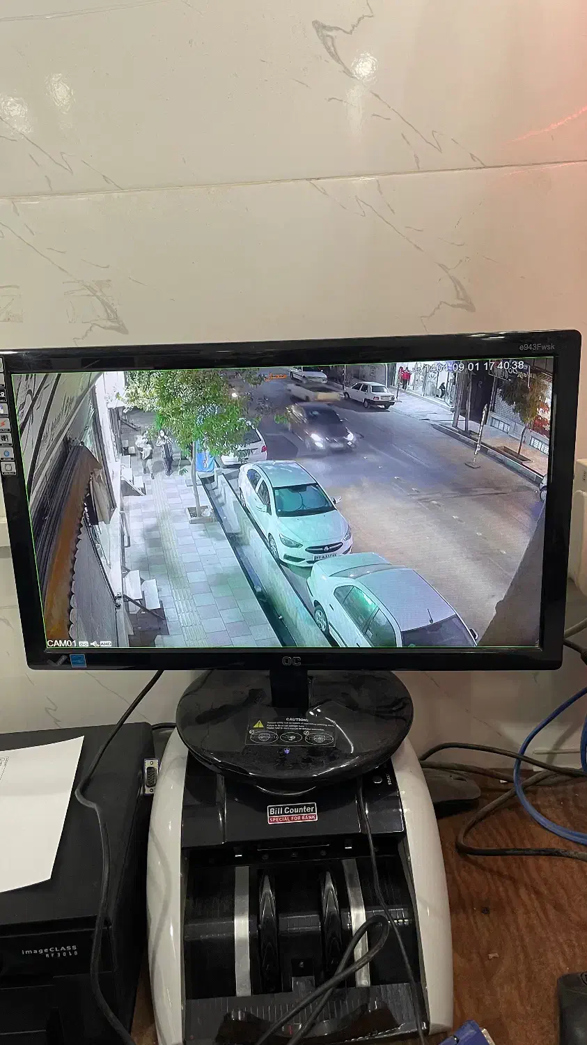 مانیتور AOC سالم LED تمیز ۱۹ اینج|قطعات و لوازم جانبی رایانه|شهریار, شهرک بهاران (ویره)|دیوار