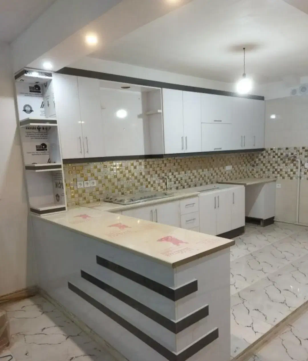 رنگبندی درطرح‌های گوناگون کابینت همهمدل کد ۱۱۲۴w12|مصالح و تجهیزات ساختمان|میامی, |دیوار