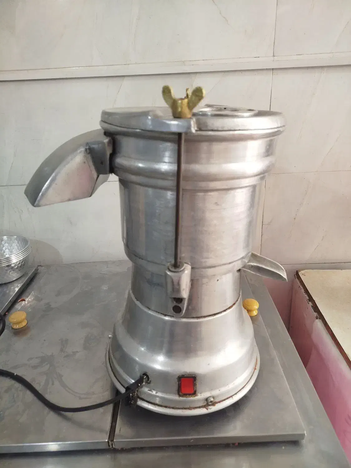 تعدادی وسیله بستنی و آبمیوه فروشی|فروشگاه و مغازه|کرمانشاه, |دیوار