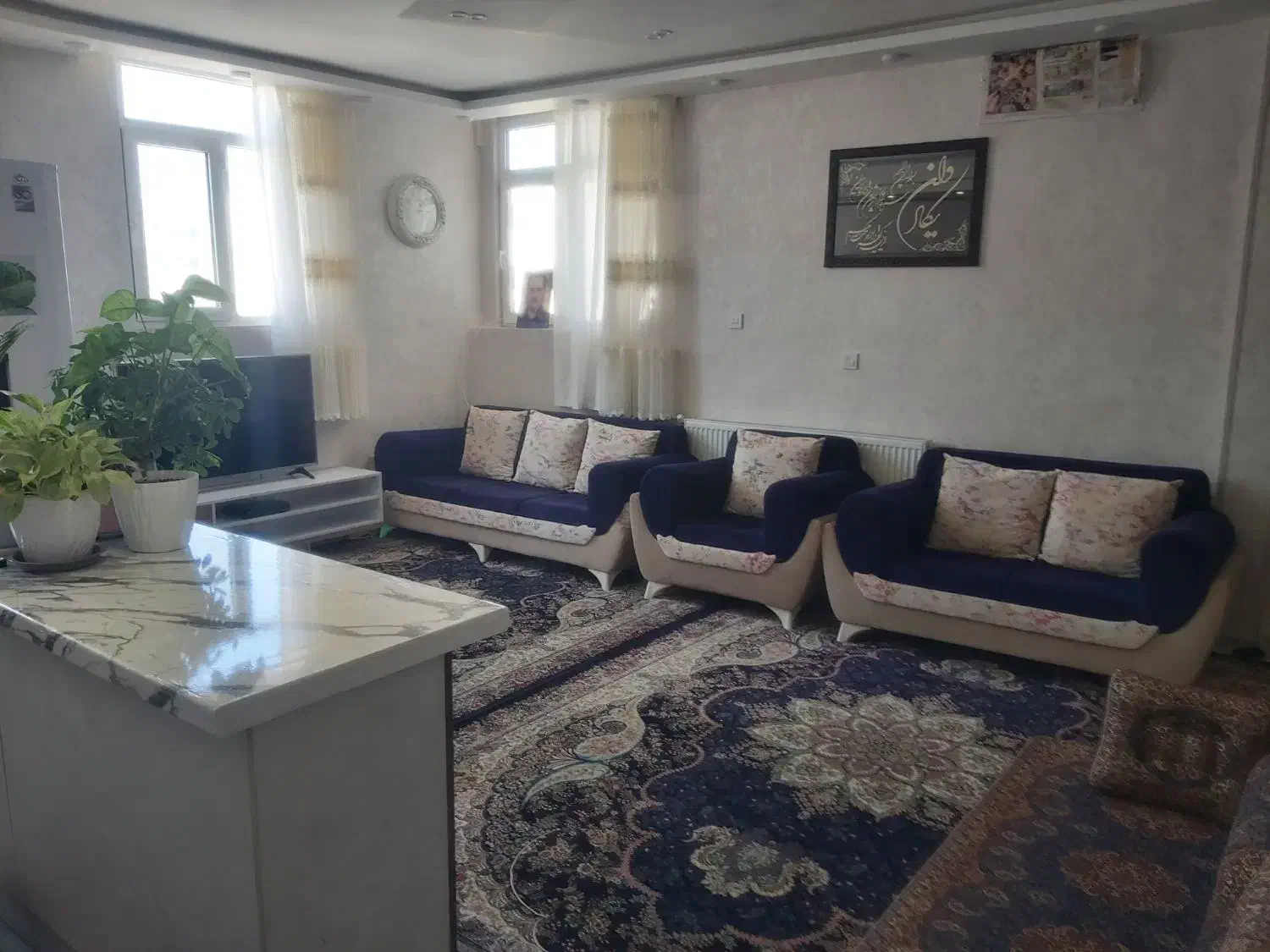 مبل ۷نفرِ|مبلمان خانگی و میز عسلی|شیراز, شهرک امام حسین|دیوار