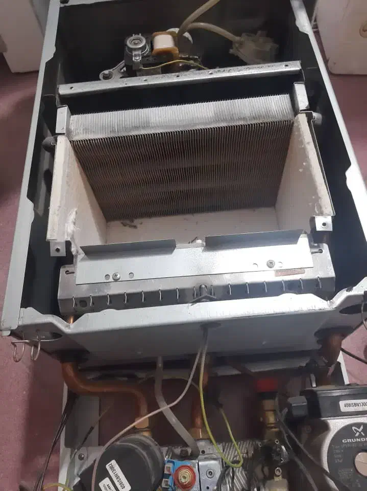 خدمات سرویس و تعمیر انواع پکیج و آبگرمکن|خدمات پیشه و مهارت|پرند, فاز ۳|دیوار