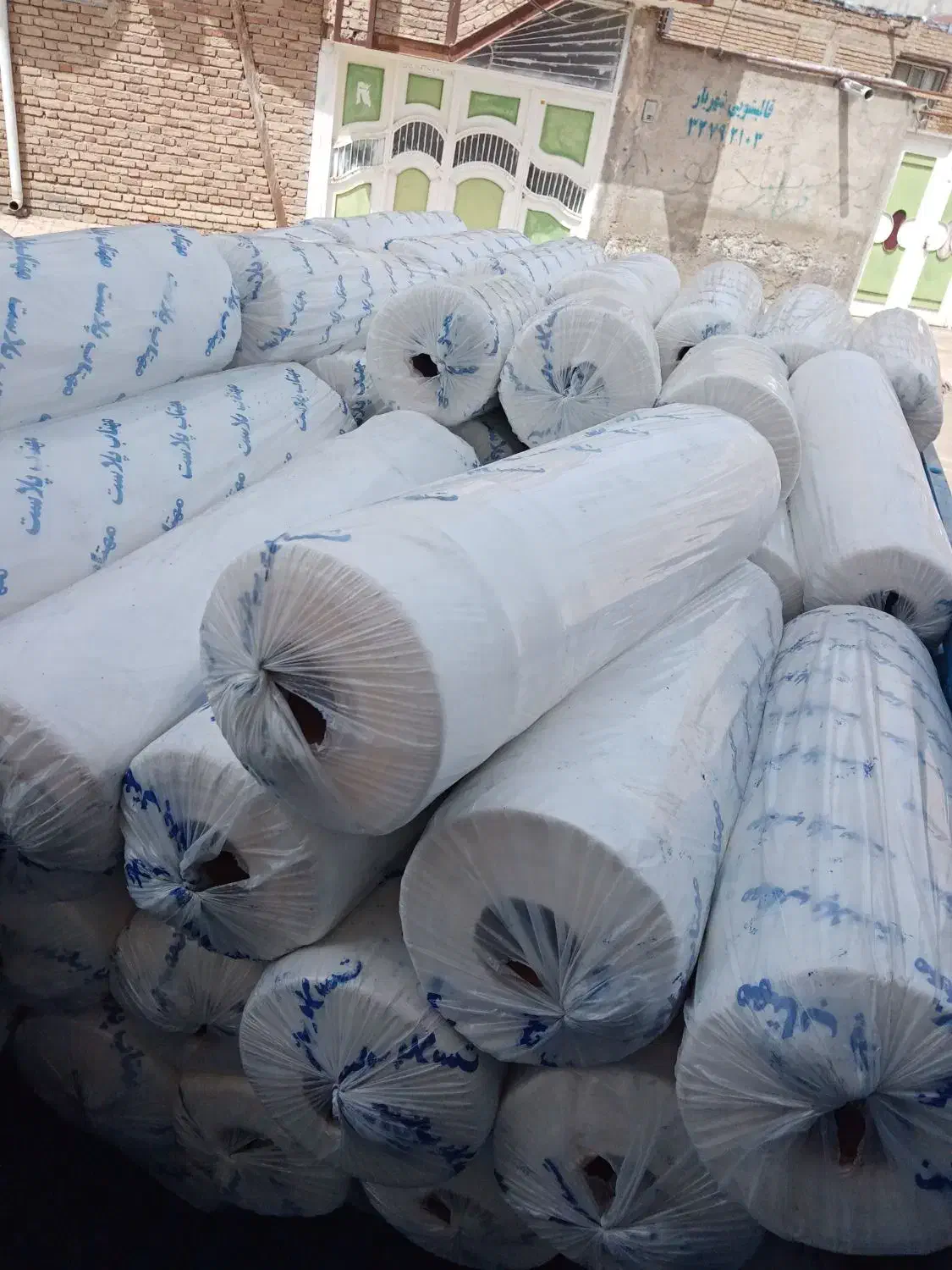 نوار تیپ، لوله پلی اتیلن، اتصالات و شیرآلات|خدمات باغبانی و درختکاری|پارس‌آباد, |دیوار