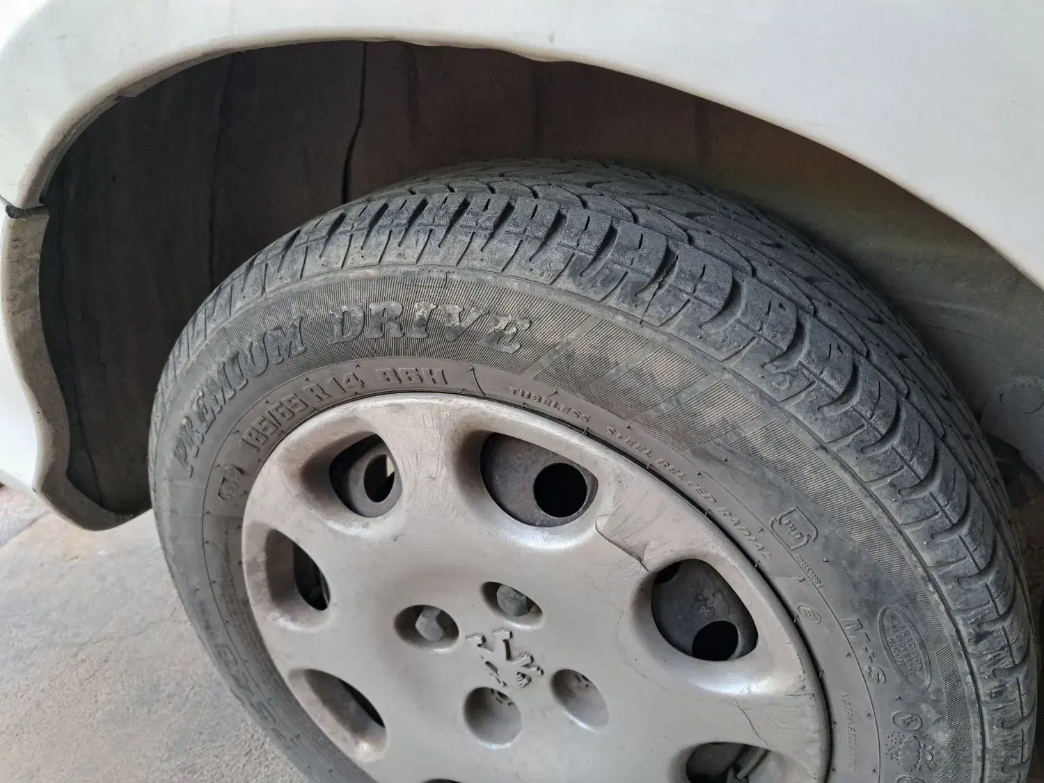 لاستیک خودرو|قطعات یدکی و لوازم جانبی|امیدیه, |دیوار