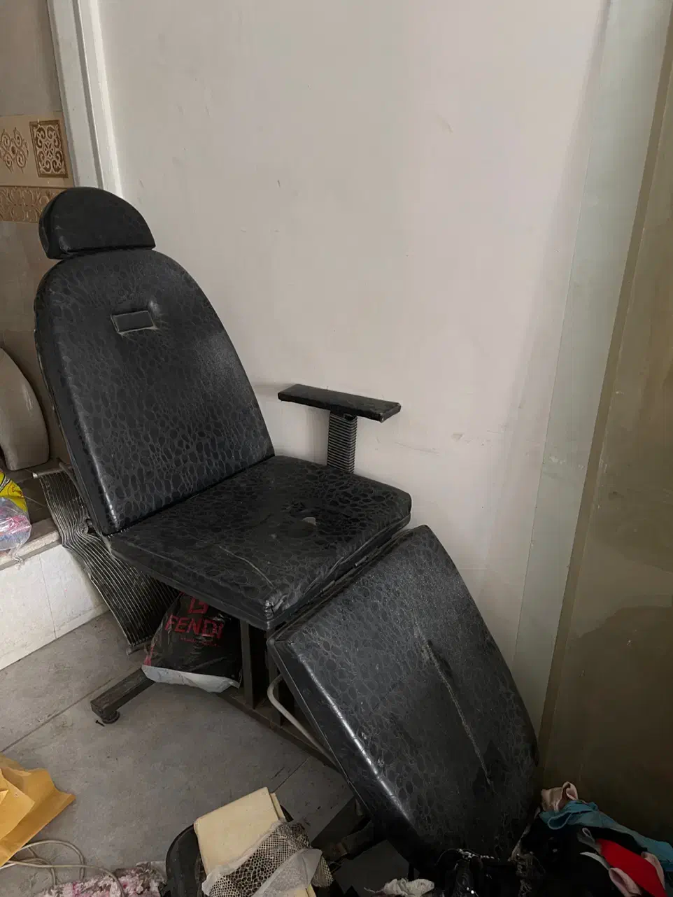 صندلی اصلاح میکاپ|آرایشگاه و سالن‌های زیبایی|فردیس, شهرک شهید حسینی|دیوار