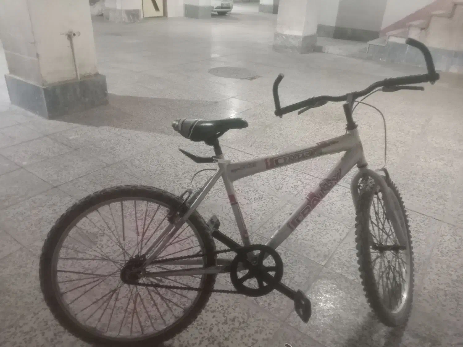 یک عدد دوچرخه ۲۴|دوچرخه، اسکیت، اسکوتر|زرندیه, |دیوار