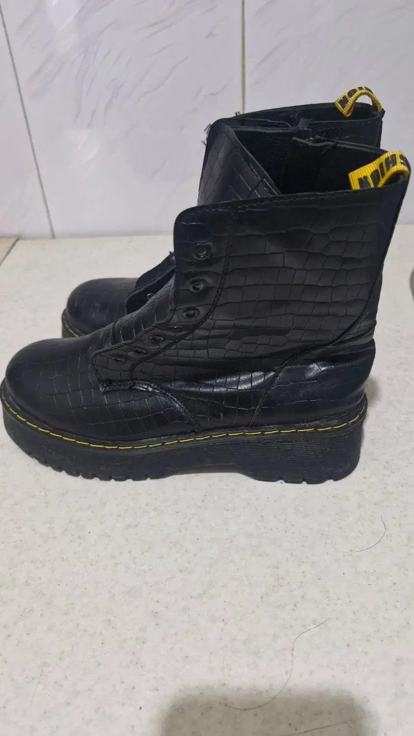 چکمه درحدنو|کیف، کفش، کمربند|زنجان, |دیوار