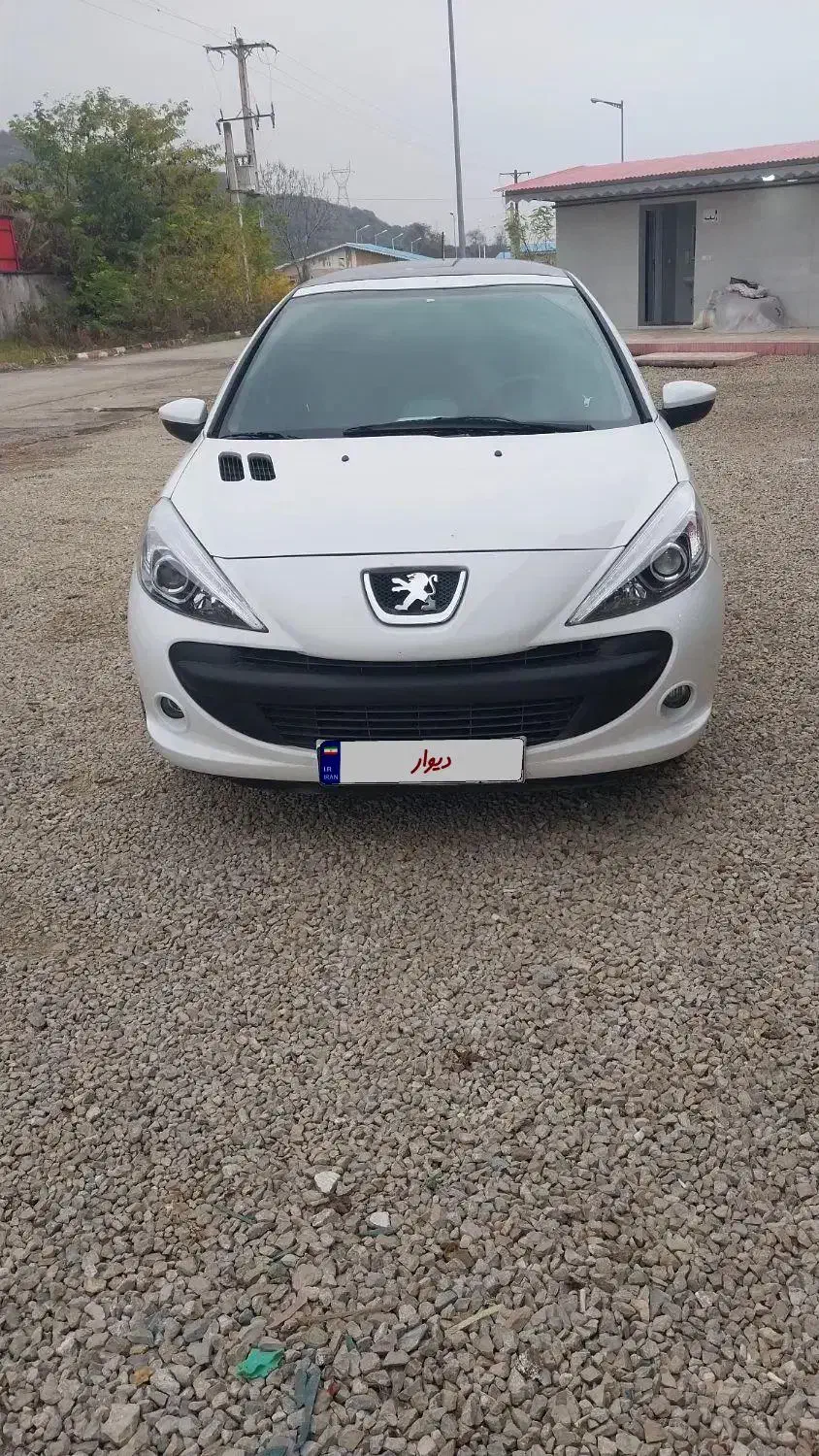 ۲۰۷ سقف پانا بسیار کم کار|خودرو سواری و وانت|لیسار, |دیوار