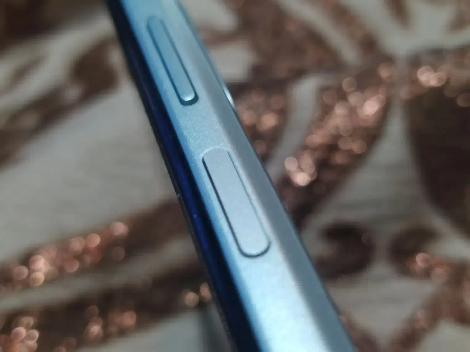 motorola e32|موبایل|بندر انزلی, چهارفریضه|دیوار