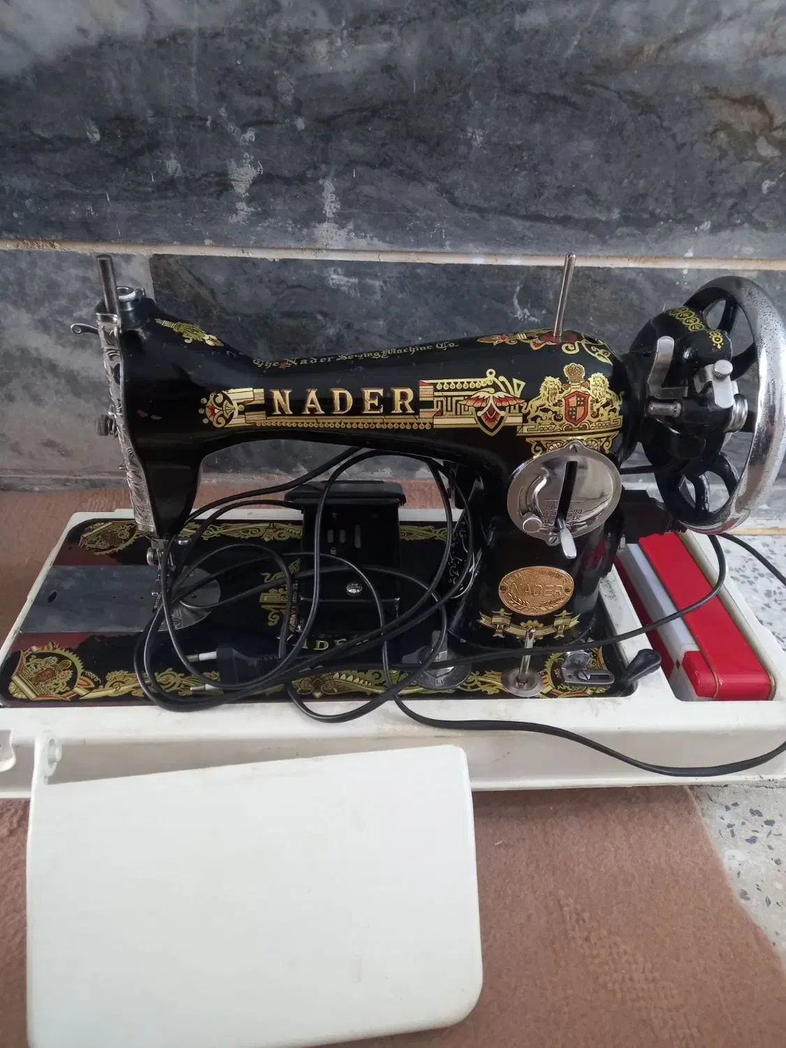 چرخ خیاطی درشازند|لوازم خیاطی و بافتنی|شازند, |دیوار