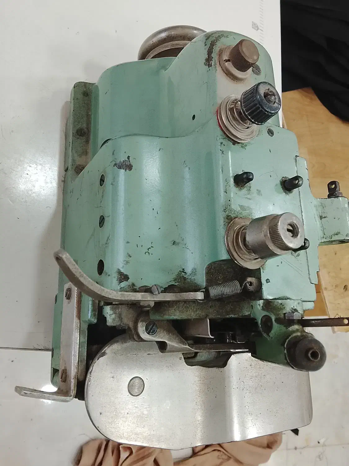 چرخ سردوز زور آلمان|لوازم خیاطی و بافتنی|نظرآباد, شهرک سید جمال الدین|دیوار