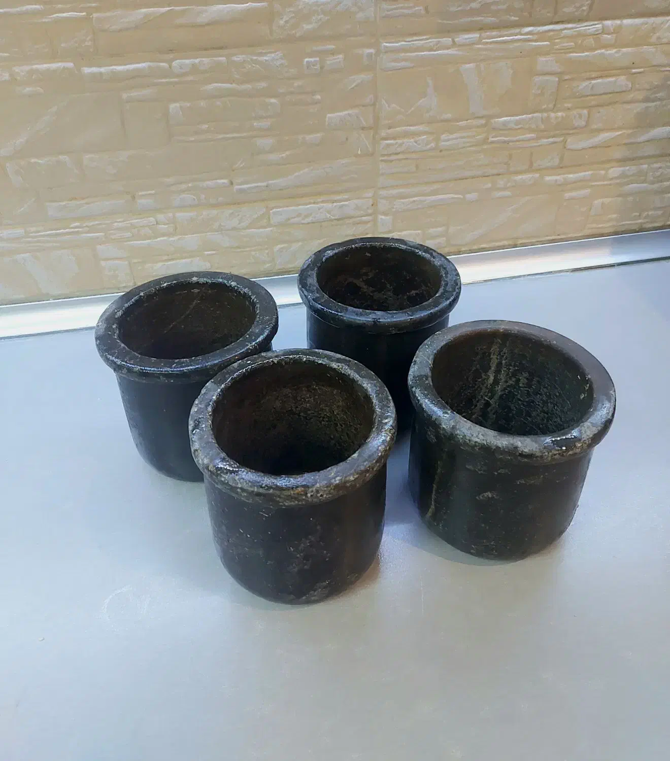 دیزی سنگی سالم|ظروف پخت‌وپز|رشت, منظریه|دیوار