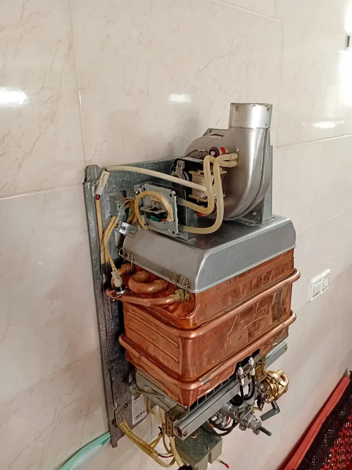 آبگرمکن 3315بوتان بسیار تمیز در حد|آبگرمکن، پکیج، شوفاژ|مشهد, کارمندان دوم|دیوار