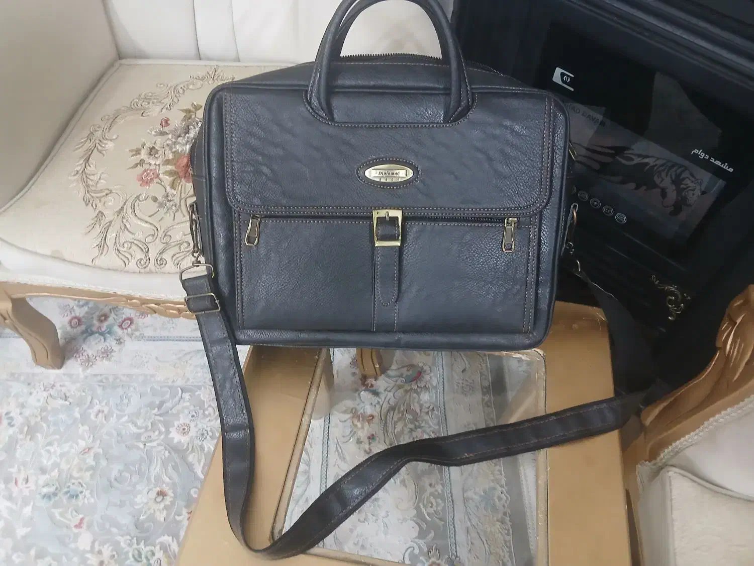 کیف دستی چرم  مدرسه و کار بسیار نو|کیف، کفش، کمربند|مشهد, هفده شهریور|دیوار