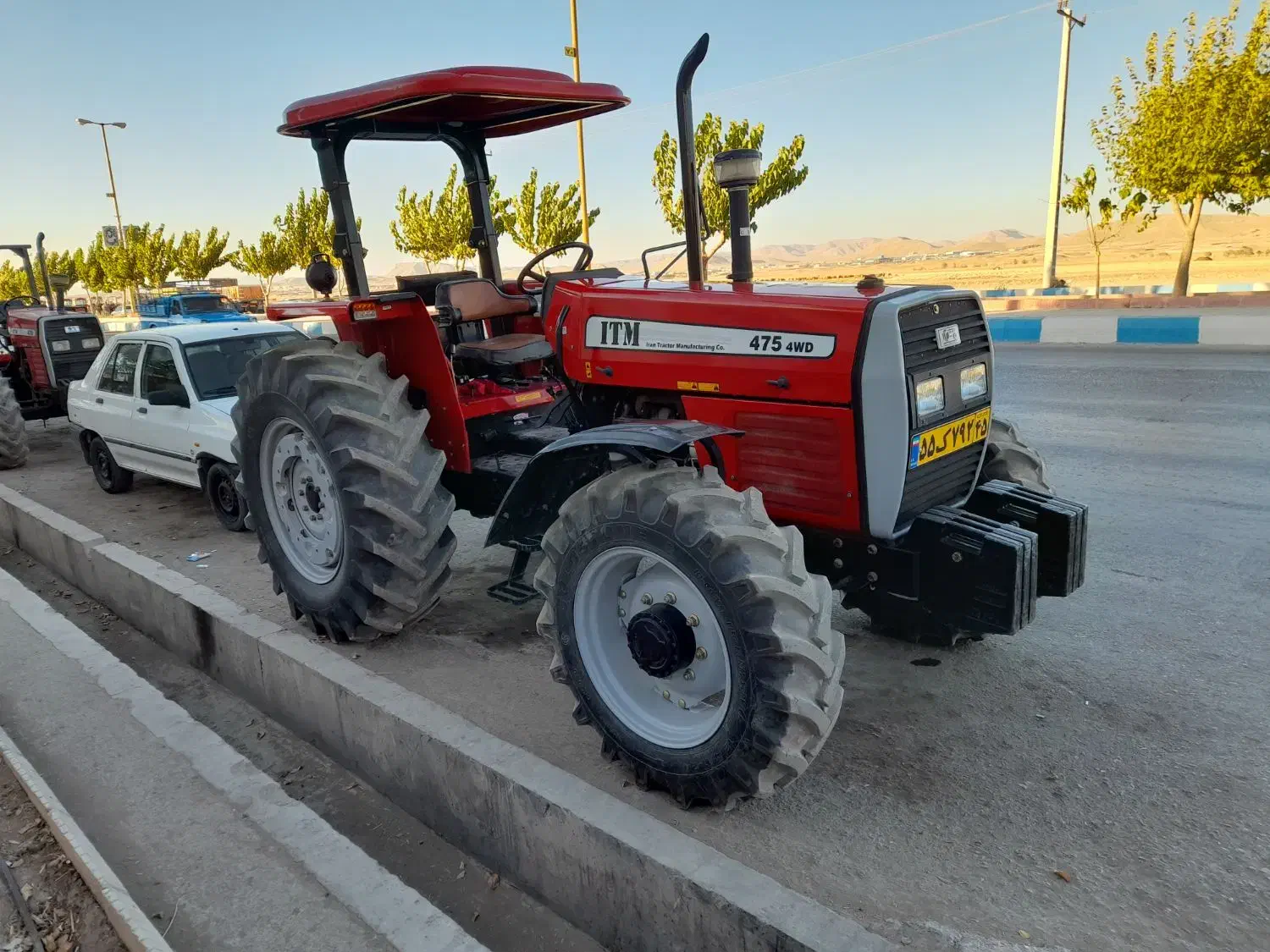 سلام فروش فرگوسن ۴۷۵مدل ۱۴۰۱درحدصفر|خودرو سنگین|بروجن, |دیوار