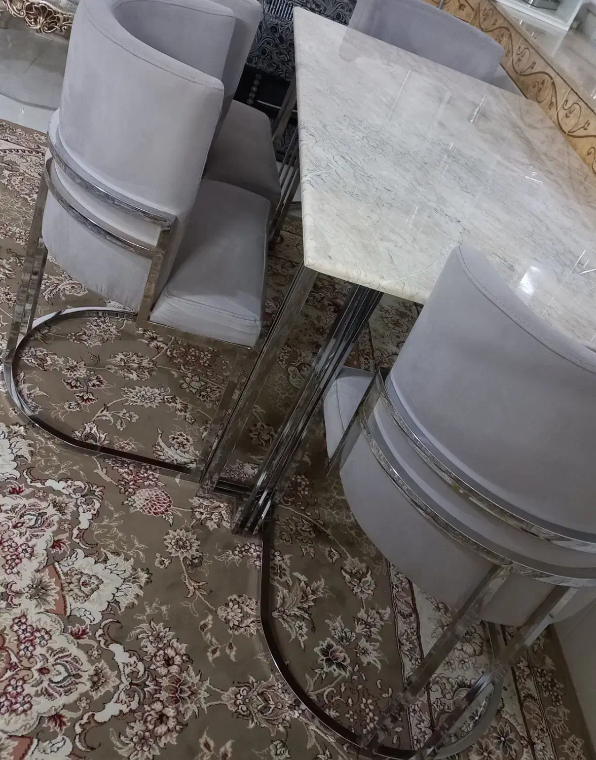 میزناهارخوری کاملا سالم در حد نو|میز و صندلی غذاخوری|مشهد, طرق|دیوار