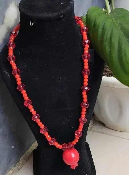 گردبند و دستبند یلدایی|زیورآلات و اکسسوری|رشت, باهنر|دیوار