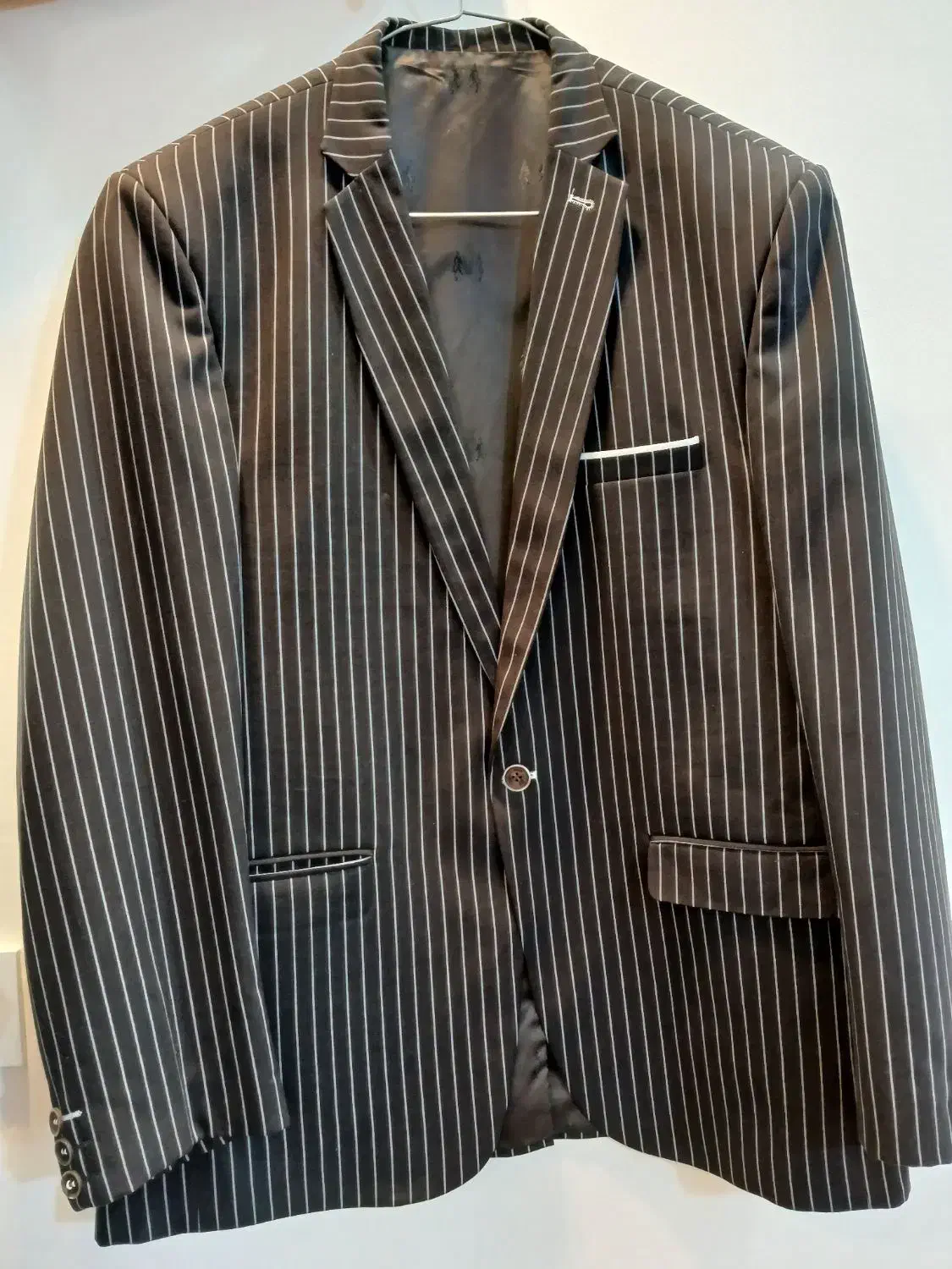 کت تک در حد نو نو|لباس|شاهینشهر, امام حسین|دیوار