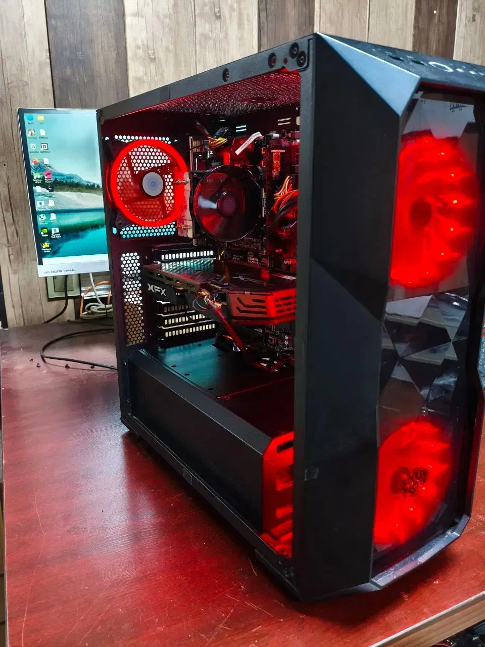 کیس گیمینگ نسل ۶ گرافیک 8 گیگ RX 580|رایانه رومیزی|تهران, فلسطین (میدان انقلاب)|دیوار