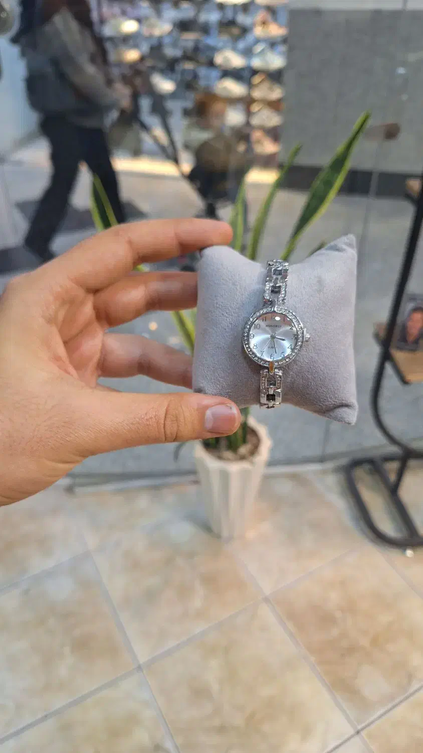 ساعت مجلسی کد ۰۱|ساعت|قم, صفائیه|دیوار