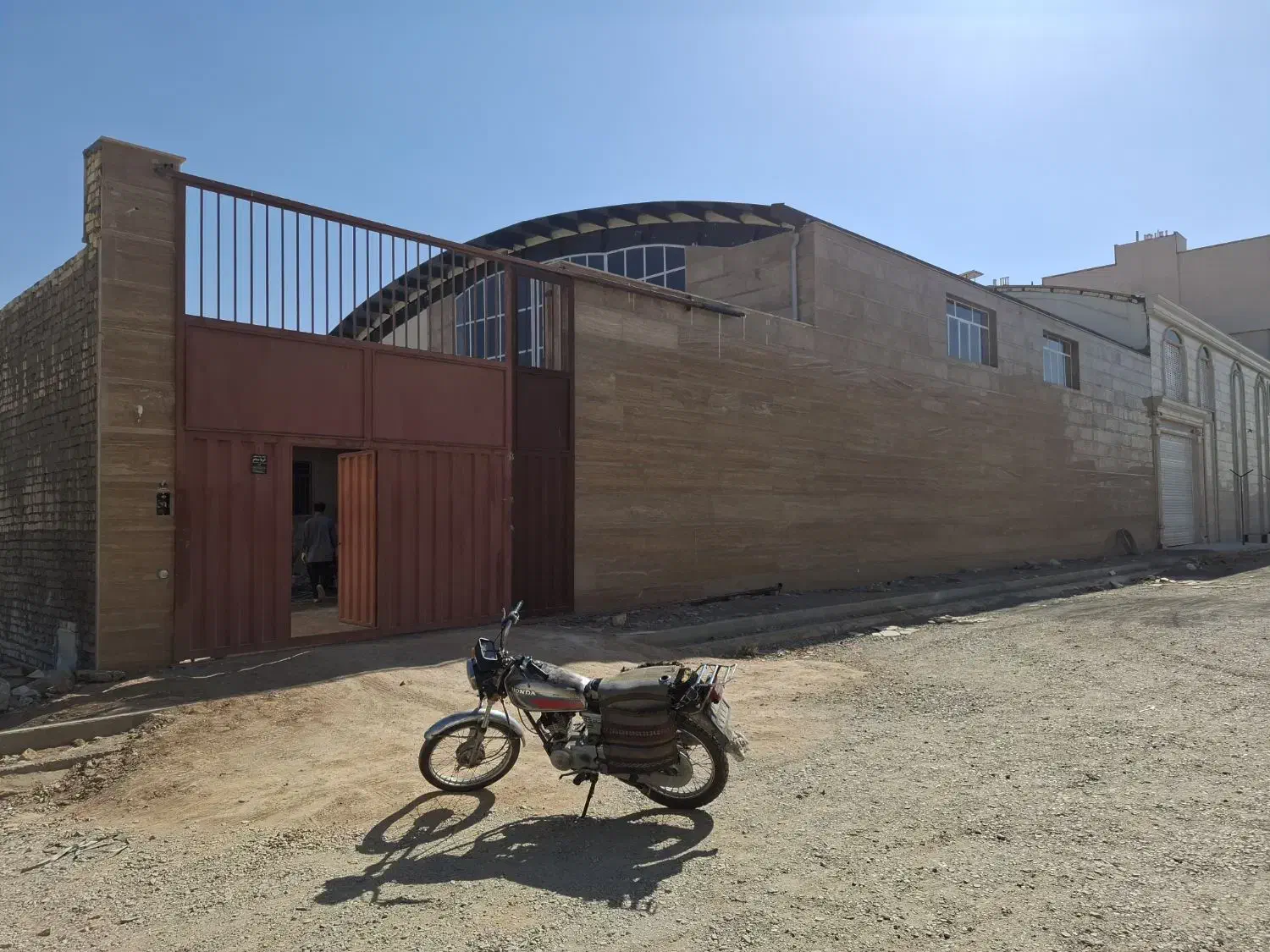 اجاره سوله صنعتی جاده کوه سفید|اجارهٔ دفتر صنعتی، کشاورزی، تجاری|قم, کوه سفید|دیوار