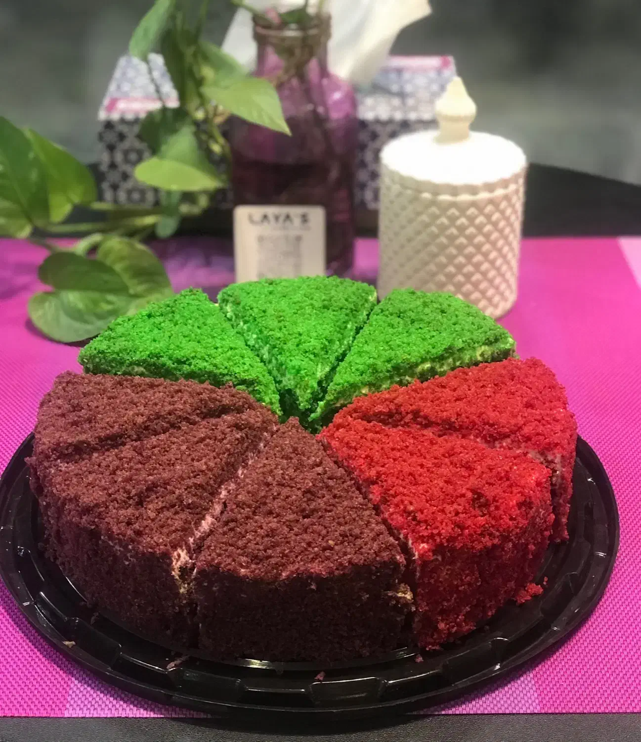 سرزمین کیک لعیا|خدمات پذیرایی، مراسم|تبریز, |دیوار