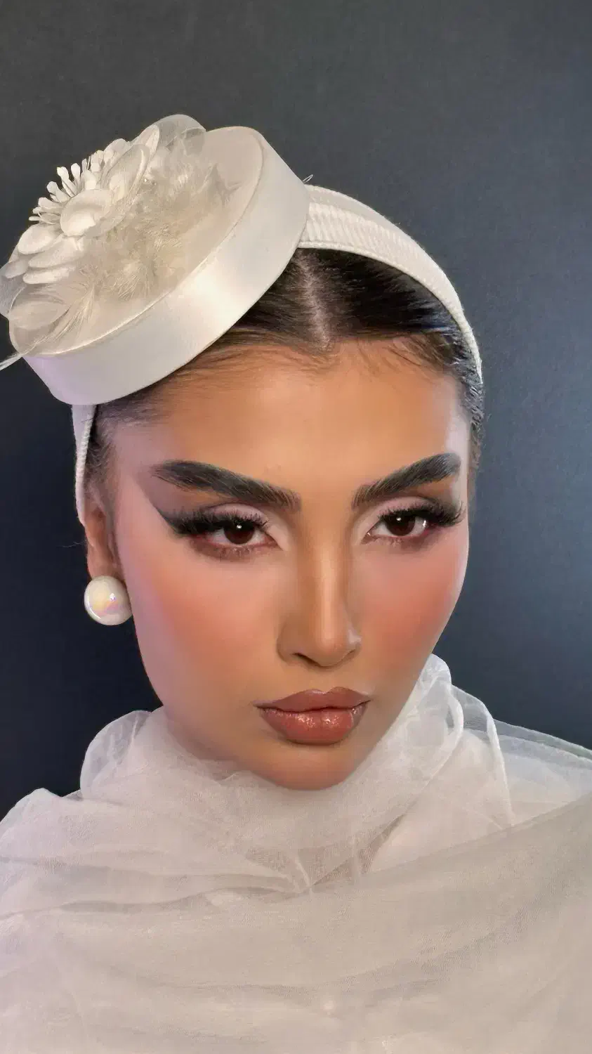 میکاپ و شنیون عروس فقط با ۸.۹۸۰.۰۰۰ تومان|خدمات آرایشگری و زیبایی|اصفهان, ملک|دیوار