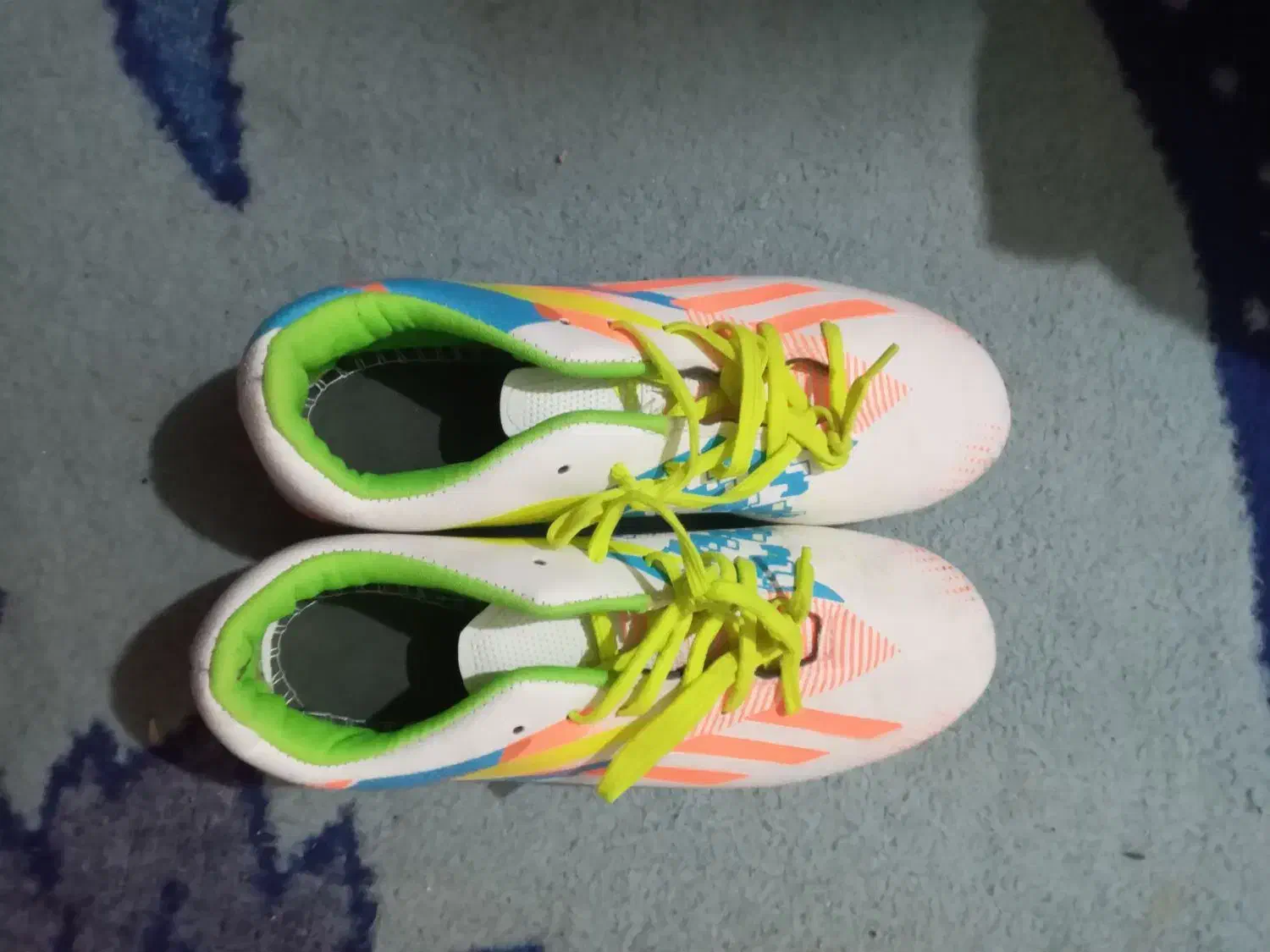 کفش چمن|ورزشهای توپی|شوشتر, |دیوار