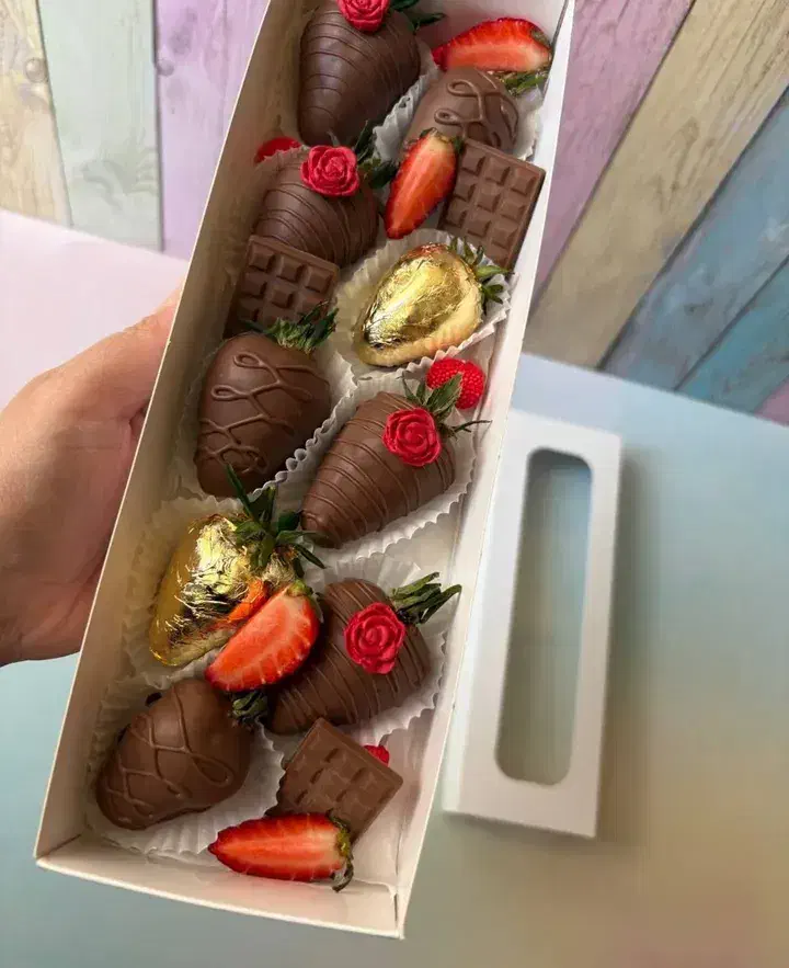 کادویی|خوردنی و آشامیدنی|شاهین دژ, |دیوار