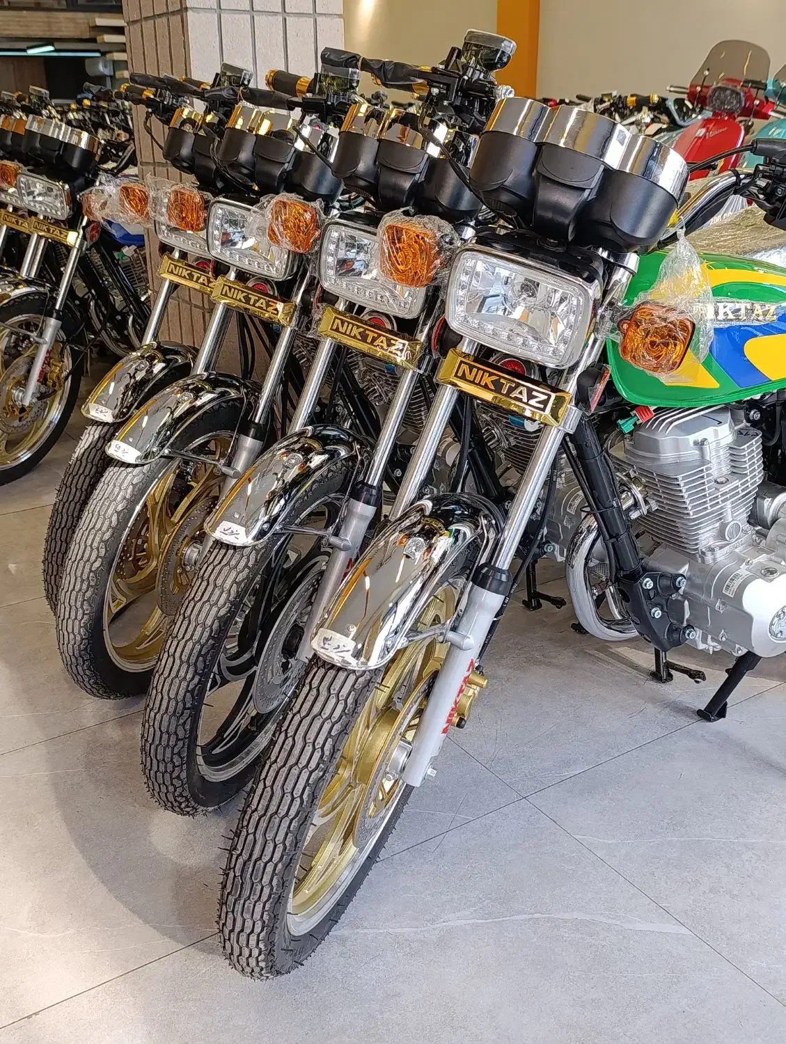 نیکتاز 200 پلاس|موتورسیکلت|ابرکوه, |دیوار