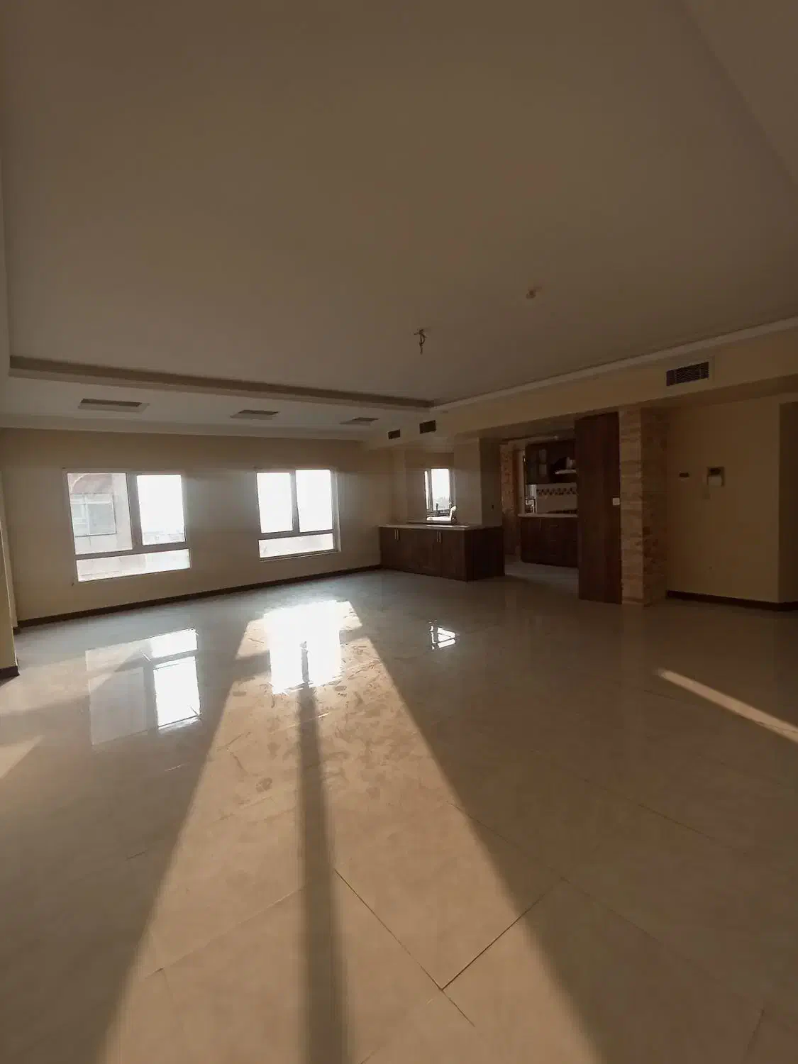 137متر /3خ ط3 تک واحدی/تراس جنوبی/ ویو طهران