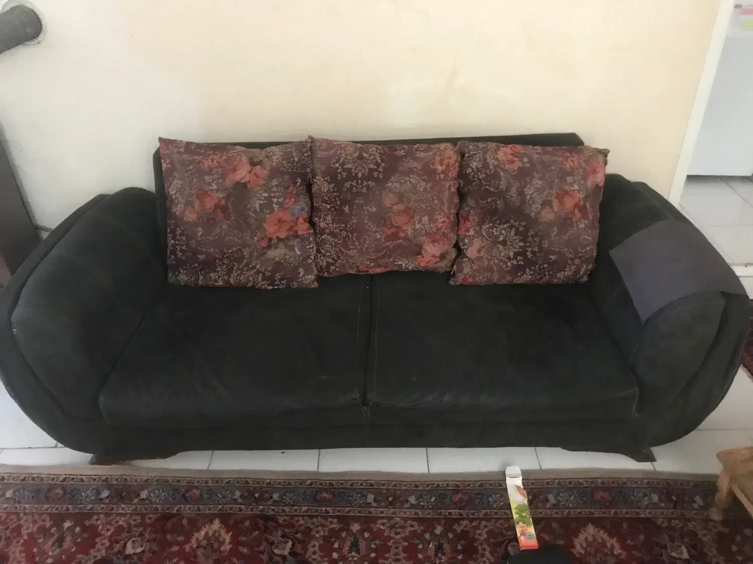 مبل هفت نفره|مبلمان خانگی و میز عسلی|شیراز, میرزاکوچک خان|دیوار