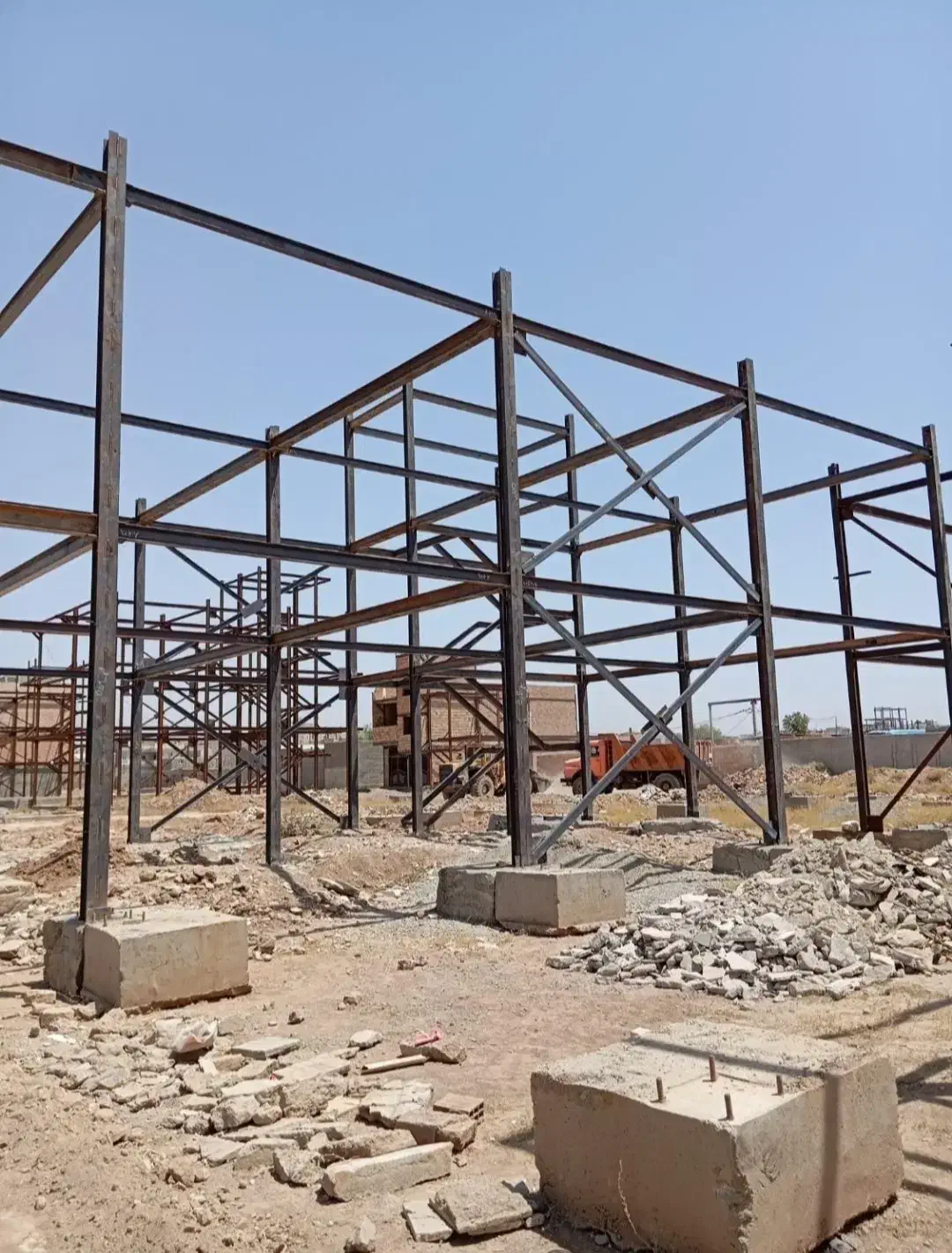 جوشکاری سیار ساختمان اسکلت نیمه اسکلت با تراکتور|خدمات پیشه و مهارت|زابل, |دیوار