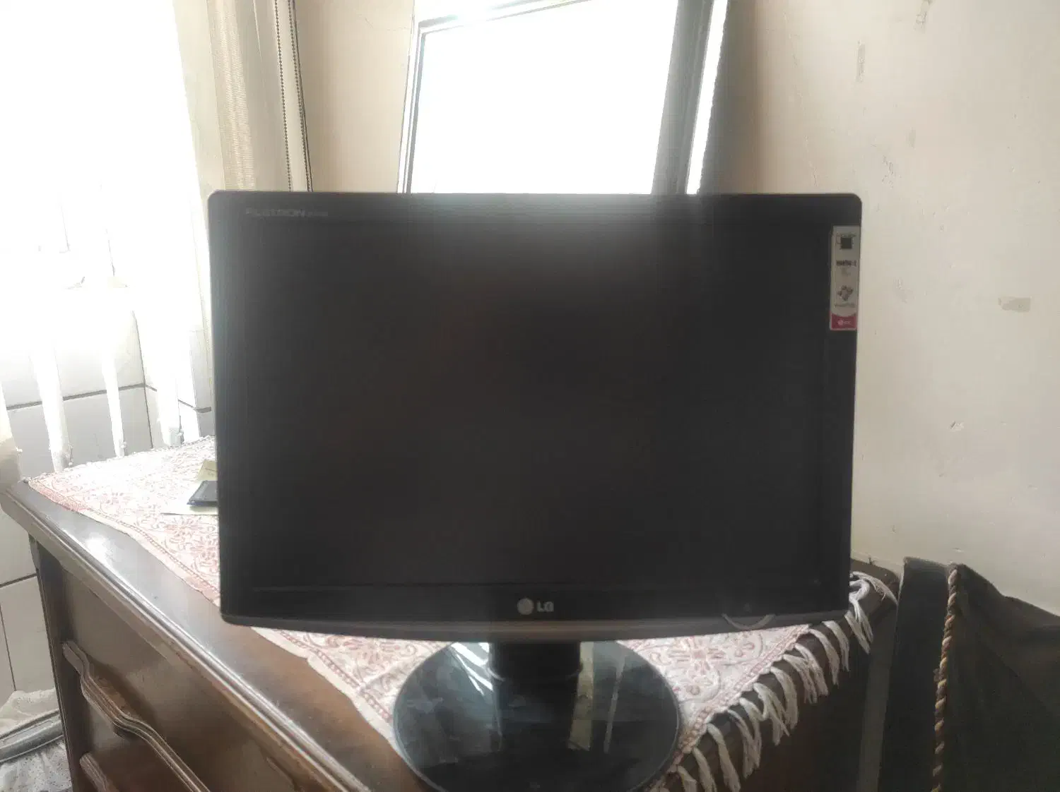 مانیتور  LG تمیز|قطعات و لوازم جانبی رایانه|اراک, |دیوار