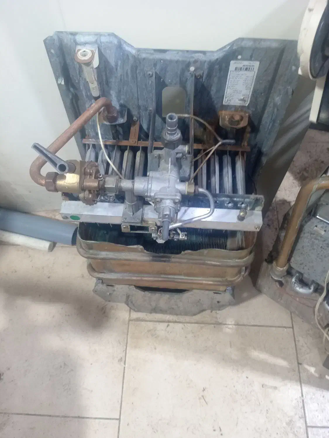 ابگرمکن 3115 و بی 115|آبگرمکن، پکیج، شوفاژ|صباشهر, |دیوار