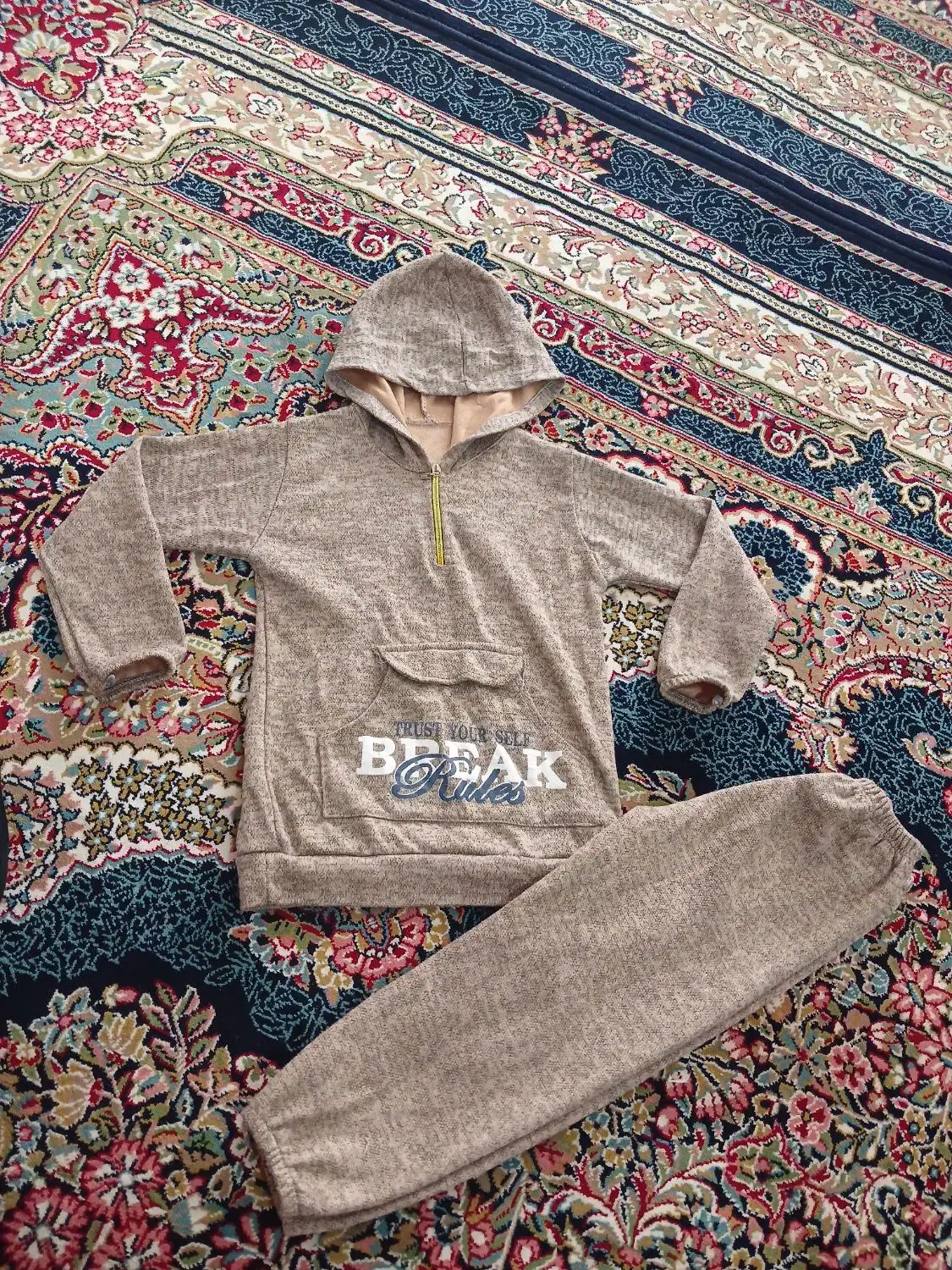 ست هودی شلوارپیراهن بیلرست مهدکودکشنل بافت کت کفش|کفش و لباس بچه|تربت‌حیدریه, باغ سلطانی|دیوار
