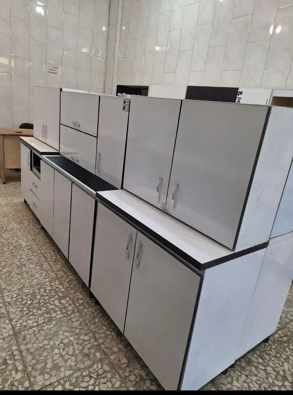 کابینت ۶متری فقط و فقط ۸۵۰۰|مصالح و تجهیزات ساختمان|شیراز, لشکری‎|دیوار