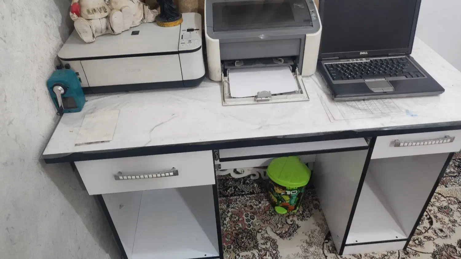 میز تحریر|میز تحریر و کامپیوتر|دوگنبدان, |دیوار