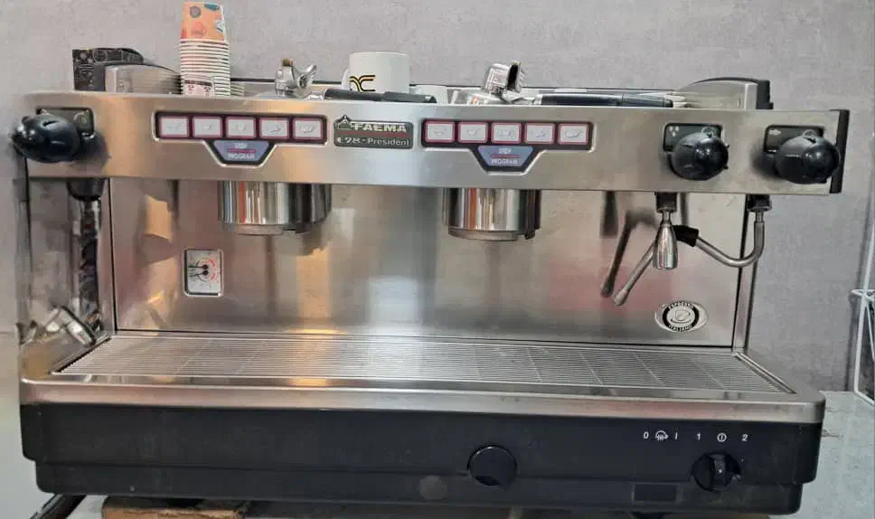 دستگاه قهوه ساز صنعتی به فروش میرسد|سماور، چایساز، قهوهساز|آباده, |دیوار