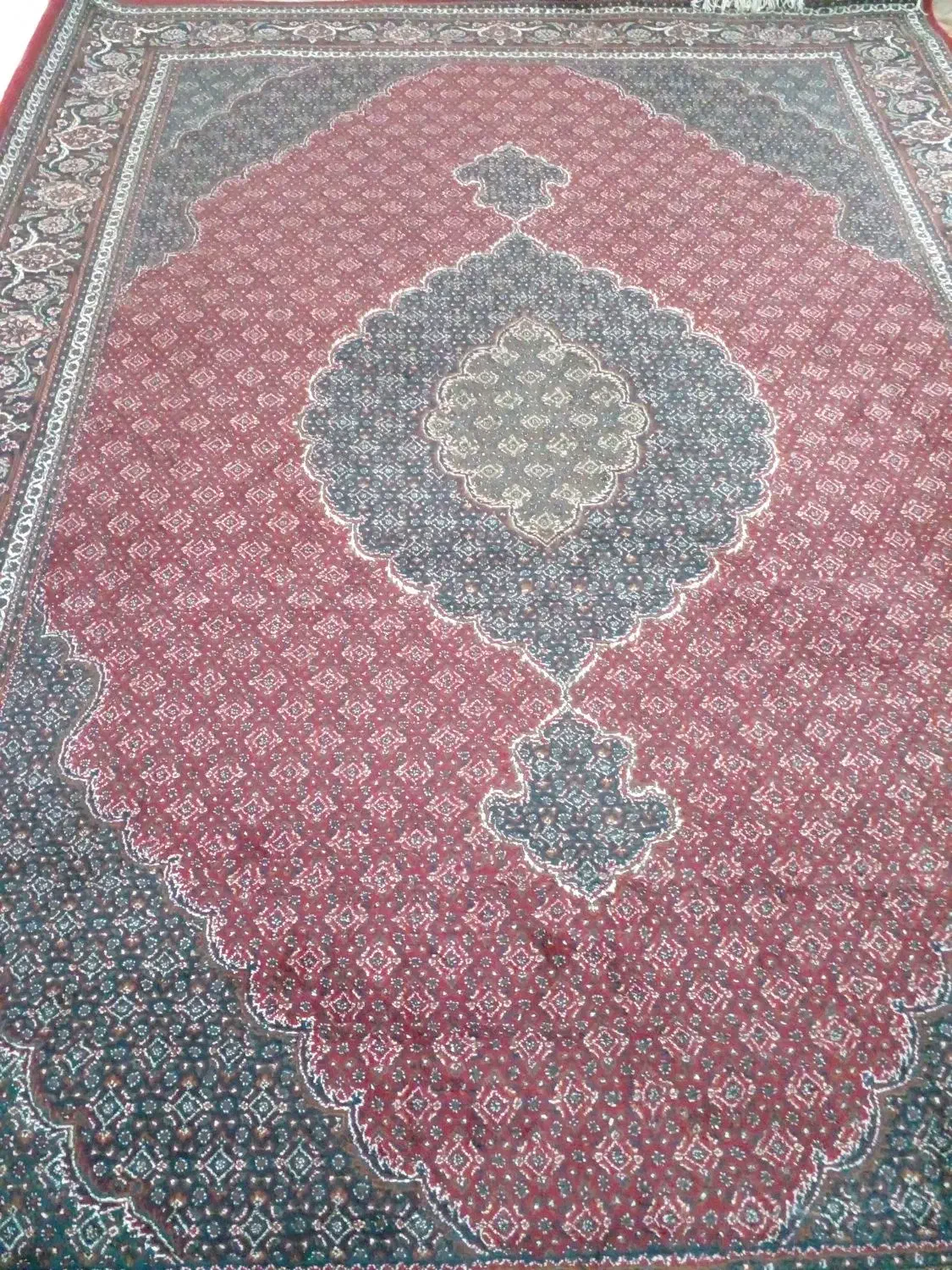 فرش ۹متری ماشینی ریزه ماهی|فرش|اردبیل, |دیوار