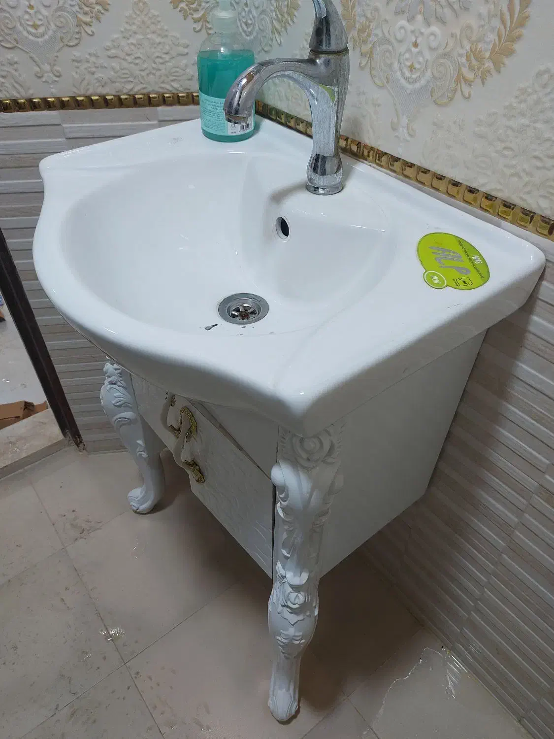 روشویی کابینت دار|لوازم سرویس بهداشتی|رشت, آزادگان|دیوار