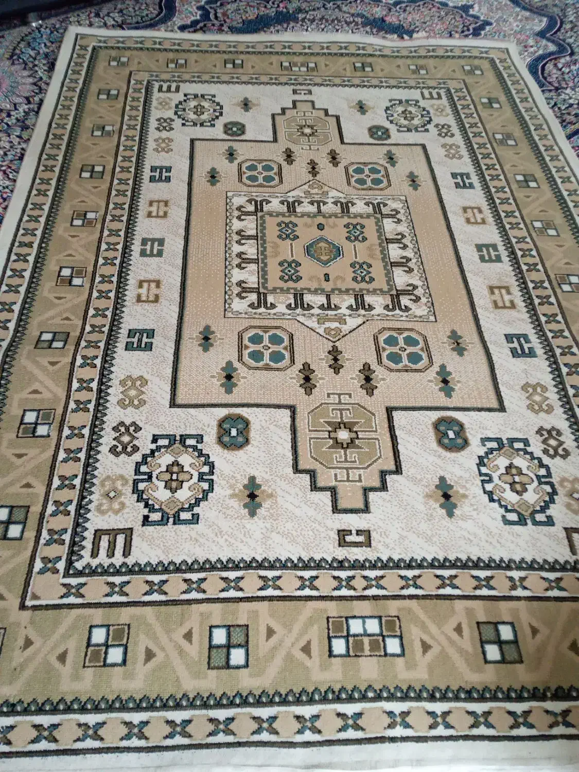 مبل راحتی ۷نفره تمیز ۶ ملیون و اینه قدی|تخت و سرویس خواب|فومن, |دیوار